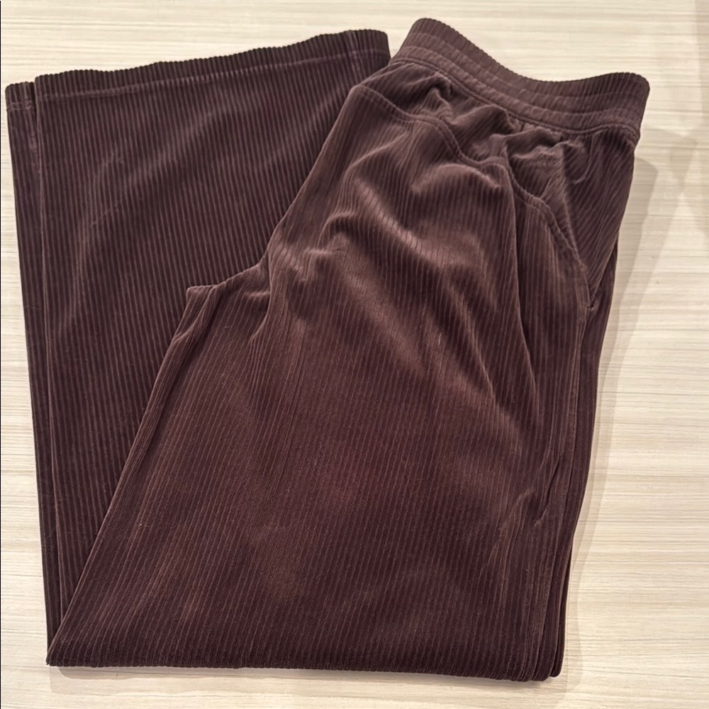 Women’s lululemon Scuba Mid-Rise Wide-Leg Pant *Velvet Cord - Espresso